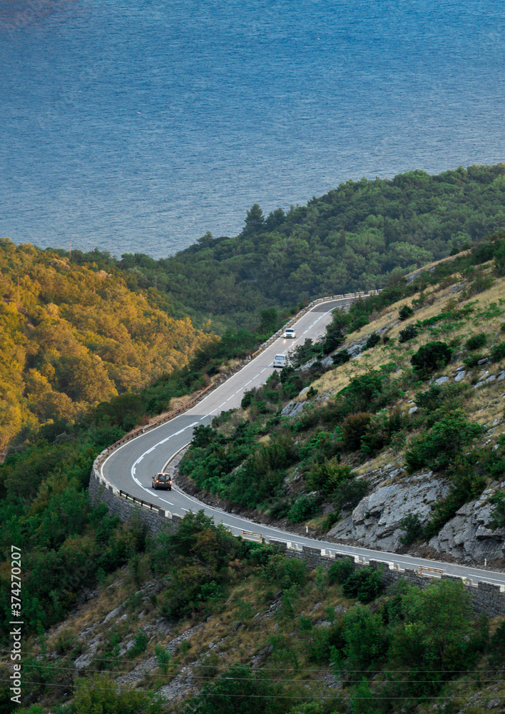 Fototapeta premium road to the mountains