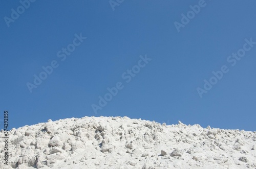 Obraz na płótnie White sand sky. Lots of white sand horizon sky background. w salonie