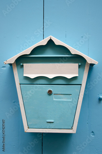 Obraz na płótnie Blue mailbox. Letter box retro background. w salonie