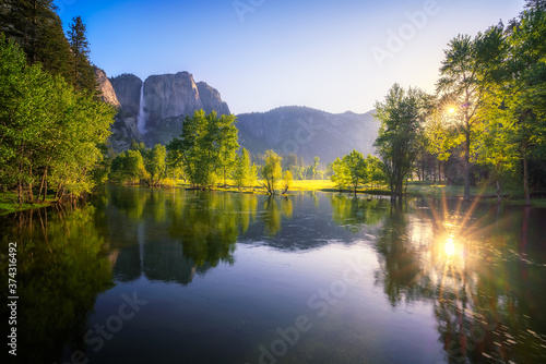 Photography yosemite falls from yosemite valley, california, usa