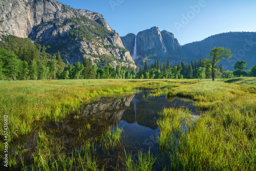 Photography yosemite falls from yosemite valley, california, usa