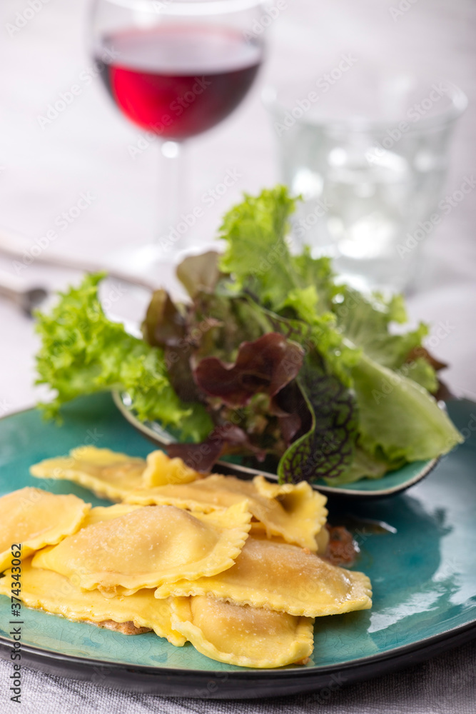 ravioli with cream sauce ravioli with cream sauce