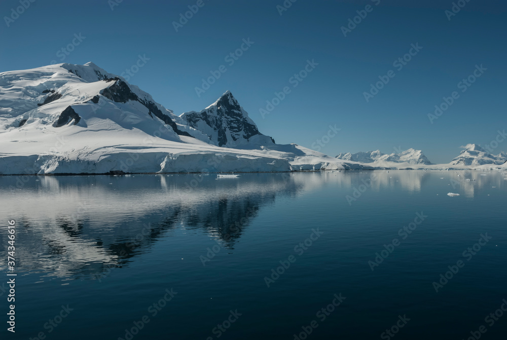 Paraiso Bay mountains landscape, Antartic Península.