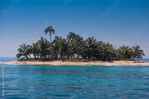 Honduras Roatan  Cayos Cochinos island  beach and tropical sea