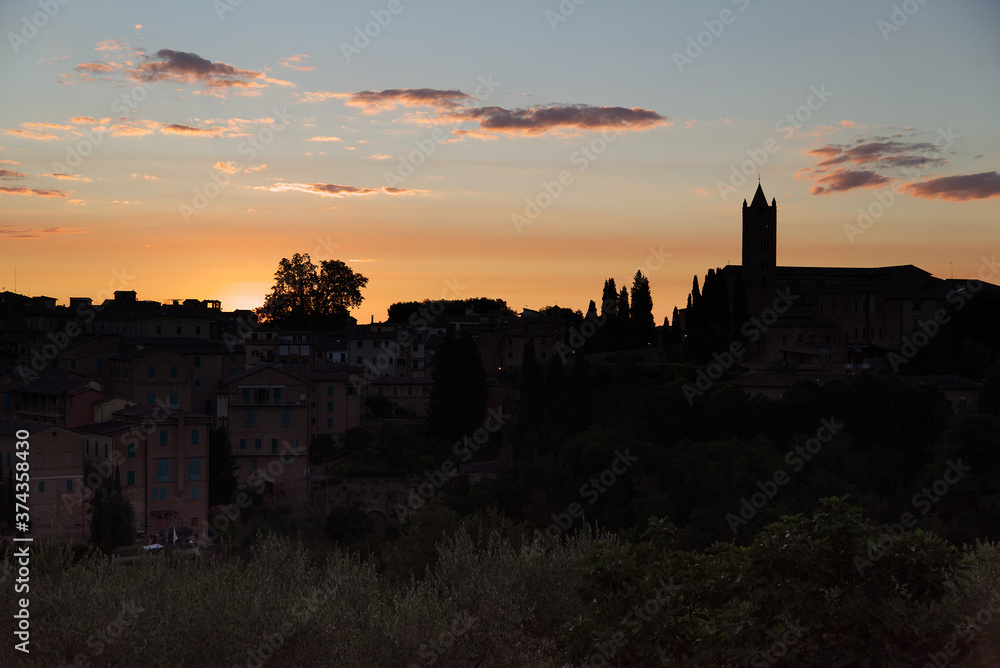 The splendid sunrise over the city of Siena