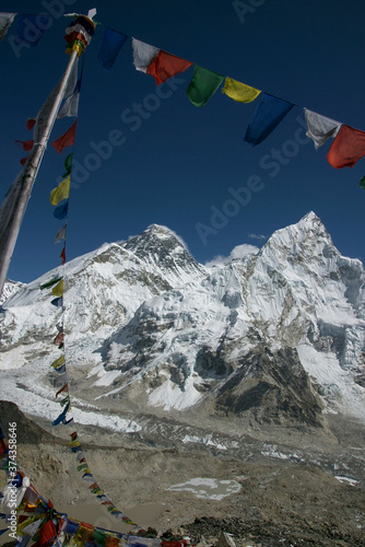 Everest 8848 mts y Nuptse 7864 mts,ascenso al Khala Pattar, 5550 mts.Sagarmatha National Park, Khumbu Himal, Nepal, Asia.