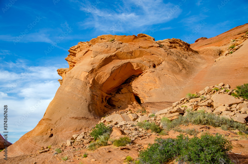 Fototapeta premium Large rocky cliffs. Beautiful nature in America