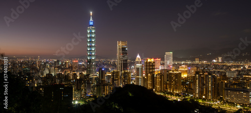 Taipei Skyline bei Nacht