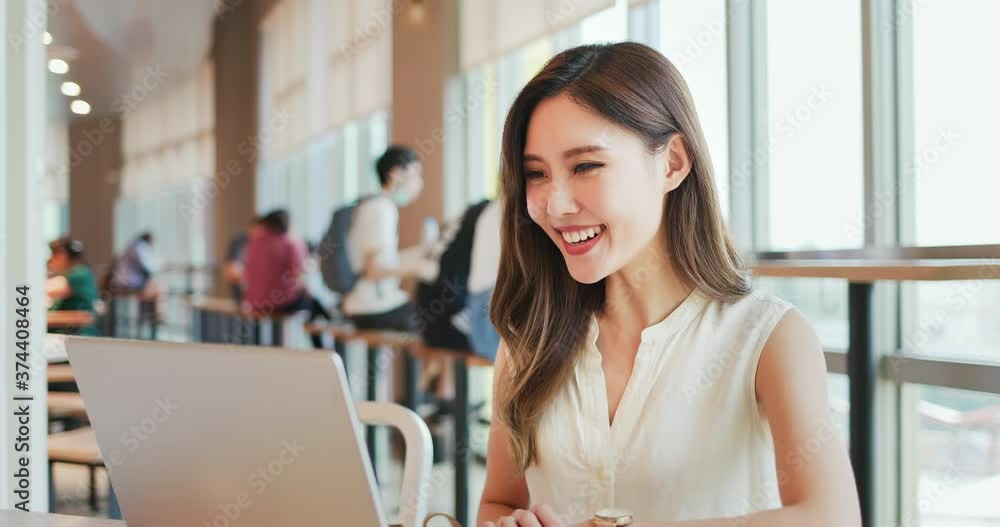 woman has video chat woman has video chat