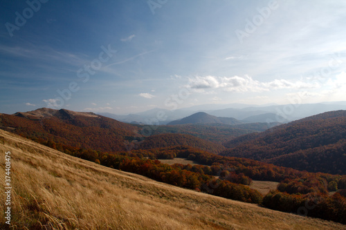Jesienny krajobraz górski © WGBN