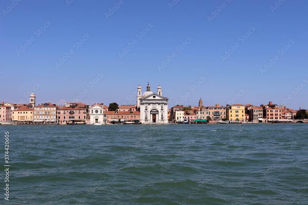 Venedig: Blick auf Dorsoduro mit der Kirche Santa Maria del Rosario