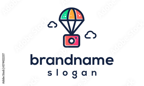 parachute camera logo design vector