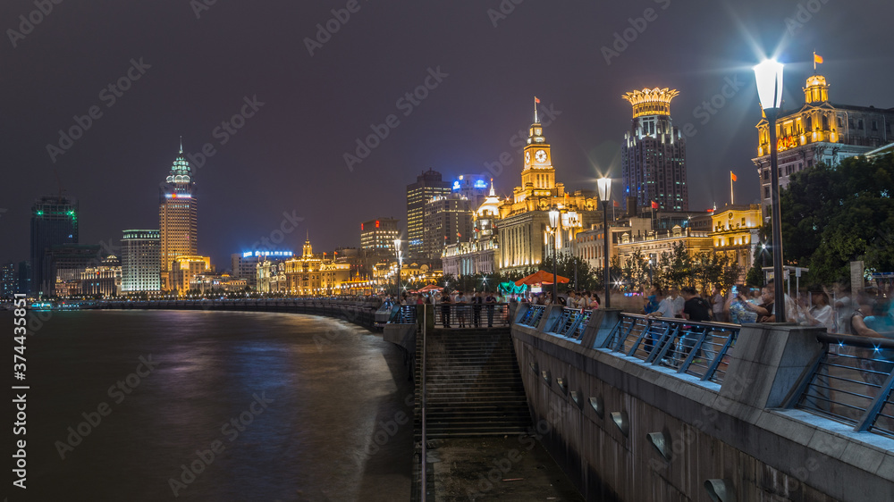 Fototapeta premium Night scenery of the Bund skyline in Shanghai, China