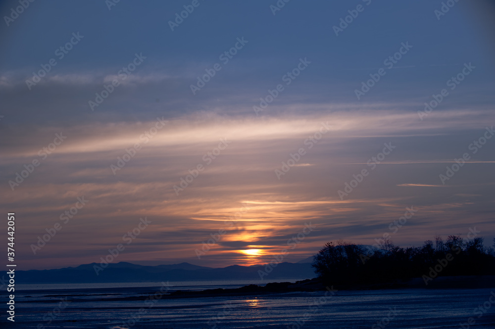 Fototapeta premium The beautiful sunset at seaside.
