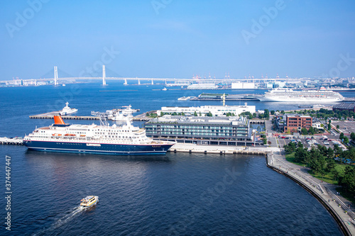 横浜港の景色 © Blue