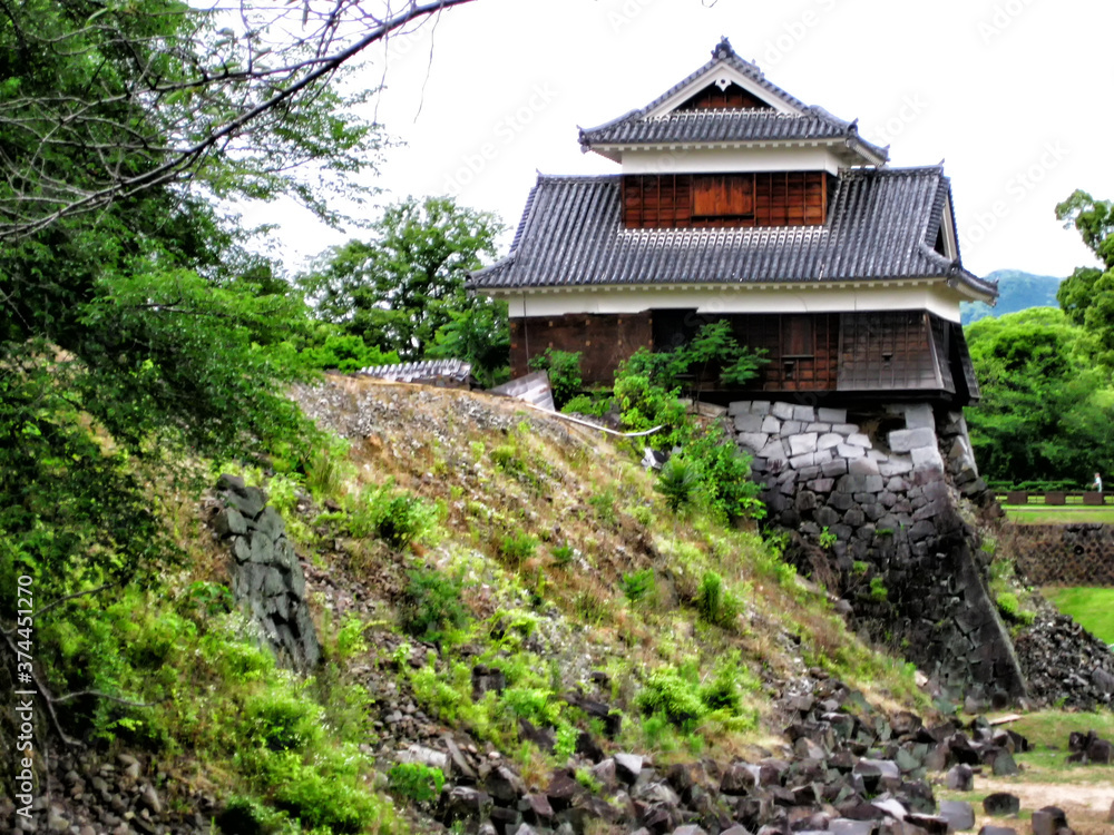 【熊本県】熊本市　被災した熊本城の戌亥櫓