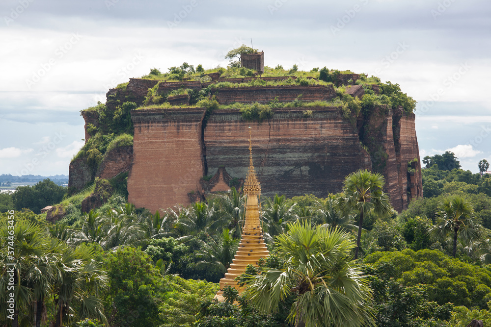 Mingun Pahtodawgyi, is an incomplete monument stupa in Mingun, Myanmar