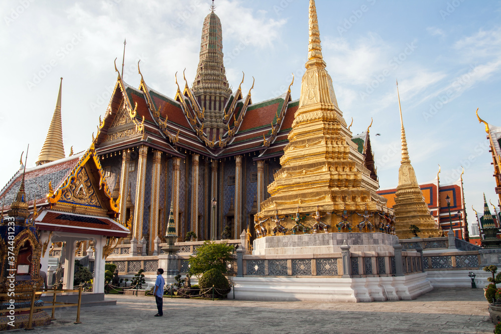 Fototapeta premium wat phra kaew bangkok thailand