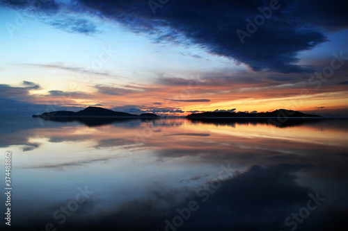 Wallpaper Mural sunset over the lake or sea Torontodigital.ca