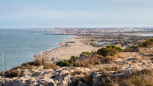 La plage de Leucate vue de la falaise