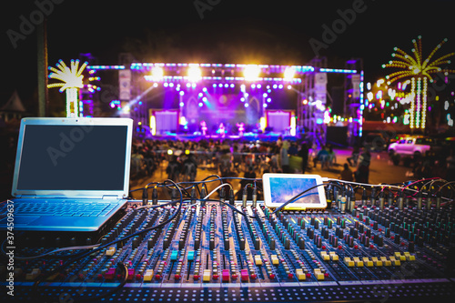 Control the stage mix.