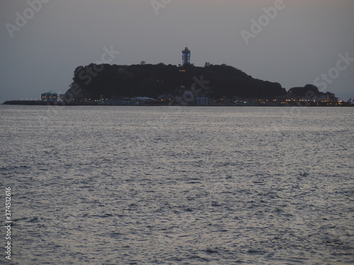 夕暮れの江ノ島 © tawa--mana