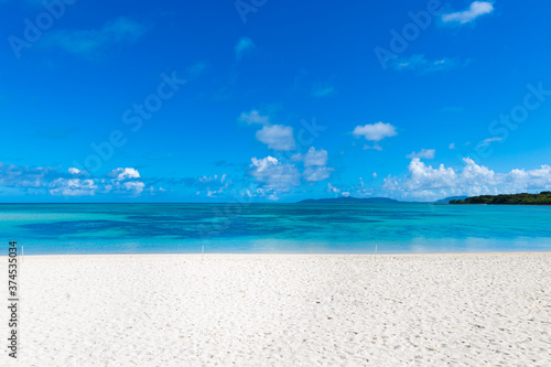 Canvastavla tropical beach with blue sky
ishigaki - okinawa