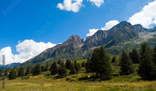 Alpine trail in summer time in a sunny day © Massimo Cattaneo
