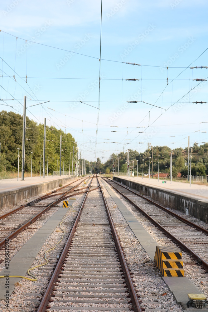 Fototapeta premium vista da estação da Linha do comboio.