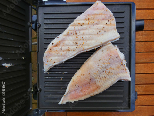 Canvastavla wolffish fillets