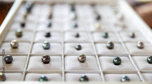 Fotografía Beautiful, shiny black Tahitian pearls