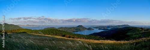 川内峠から見た朝日を浴びて輝くパノラマ情景＠長崎