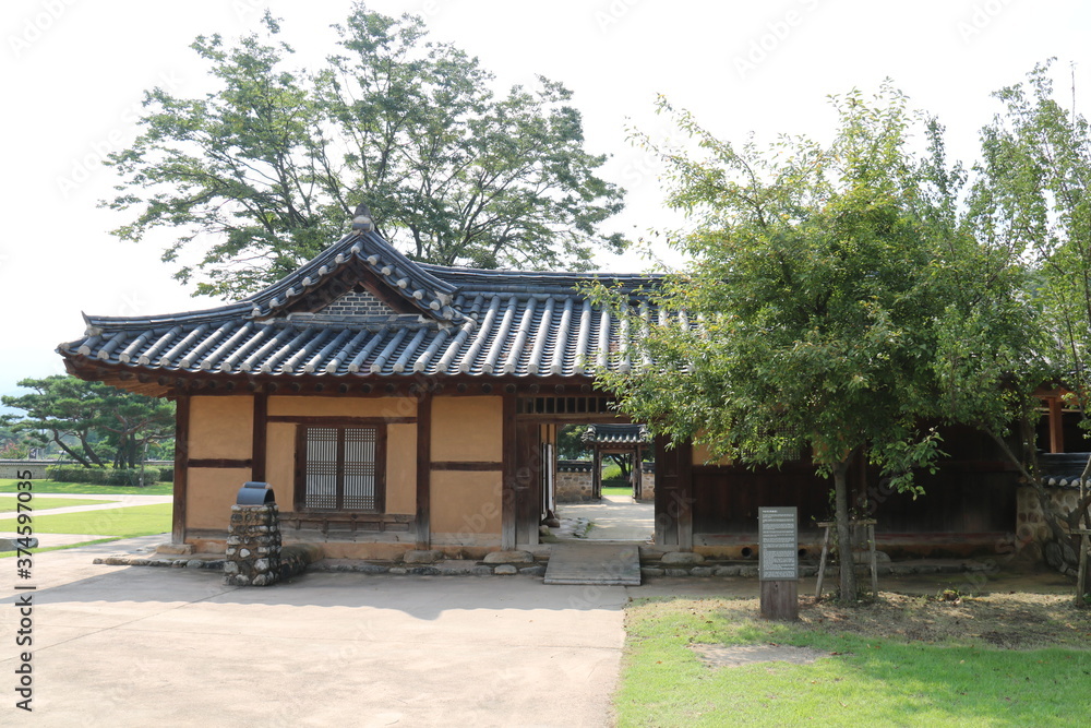 traditional chinese pavilion