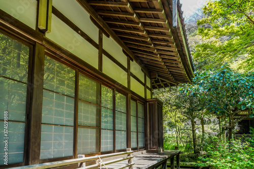 日本建築の古民家イメージ © kanzilyou