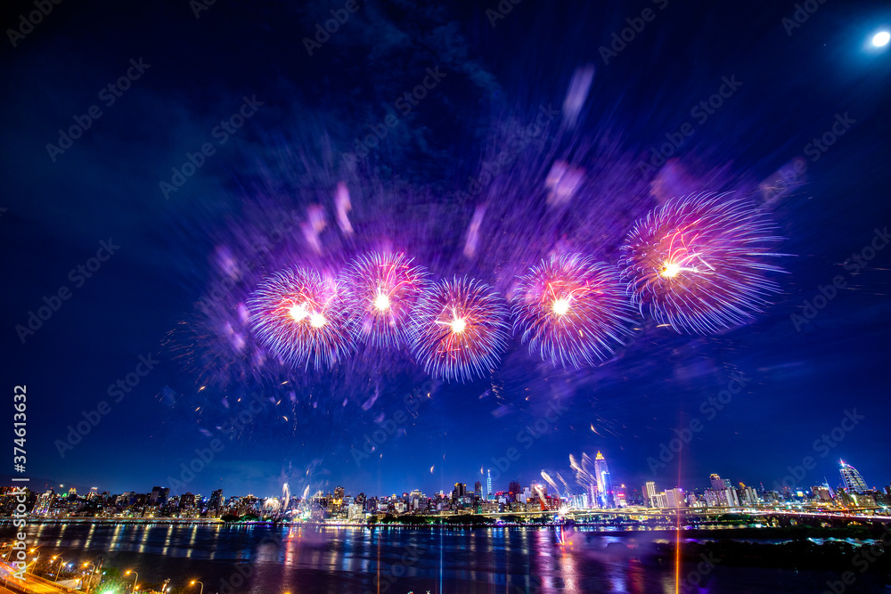 Dadaocheng Valentine's Day Fireworks Show 2020 in Taipei, Taiwan Dadaocheng Valentine's Day Fireworks Show 2020 in Taipei, Taiwan