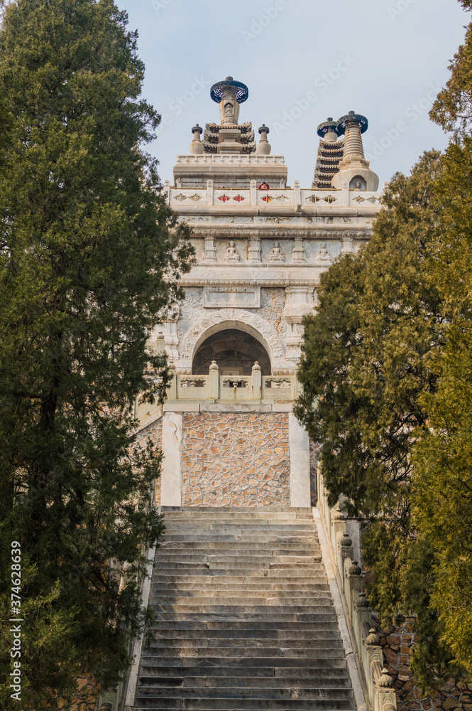 Obraz premium Temple of Azure Clouds (Biyun Temple), Chinese Buddhist temple in Fragrant Hills Park (Xiangshan Park) in Western Hills in Beijing, China
