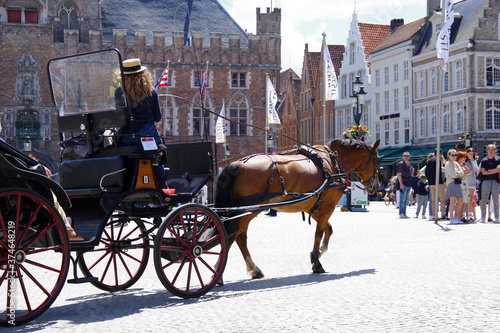 Attelage sur la grand-place de Bruges