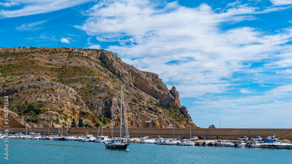 Puerto de Javea con vistas al Cabo de San Antonio Puerto de Javea con vistas al Cabo de San Antonio