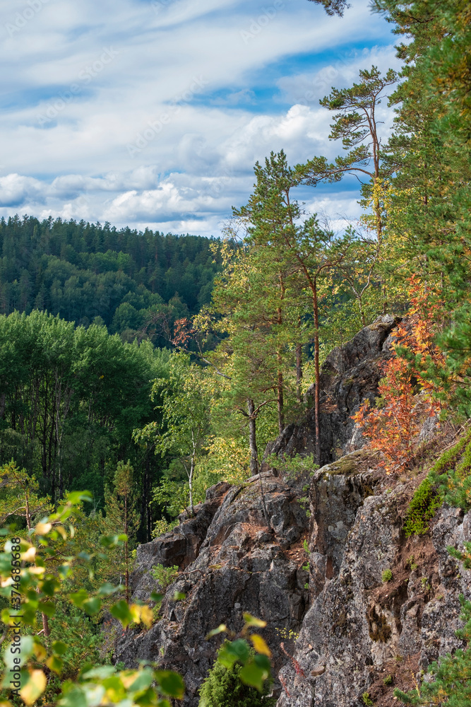 Obraz premium Khiitolskie Rocks in the Republic of Karelia in early autumn. Northern Russia landscape