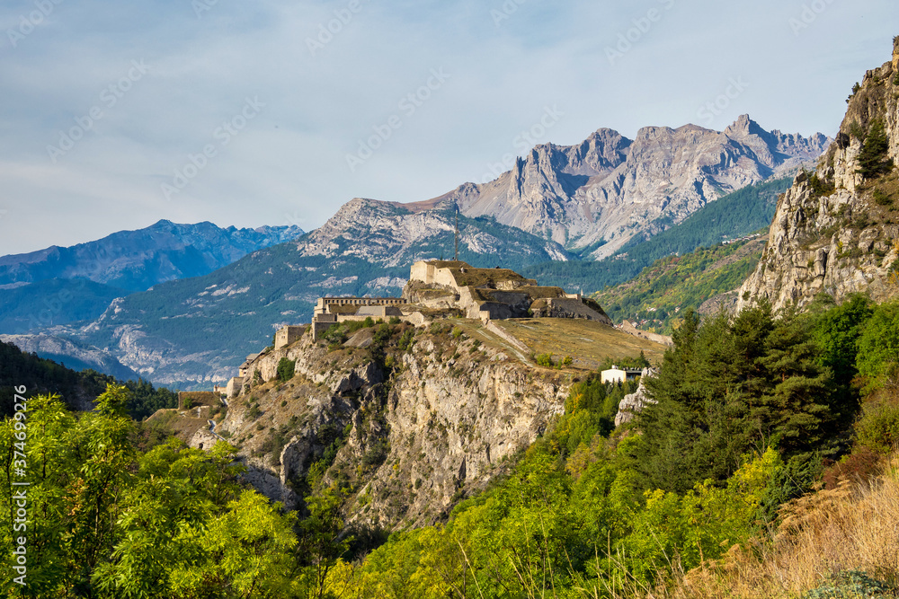 Obraz premium Alpine landscape of the French alps, Montgenevre in the Provence Alpes, France