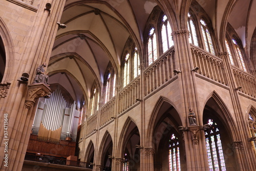 Intérieur de la cathédrale du bon pasteur dans Saint Sébastien, ville de Saint Sébastien, Espagne photo