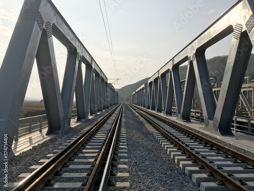 Puente metálico de ferrocarril en el tramo Sighisoara-Atel-Micasasa