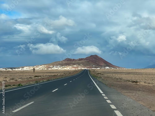 Paisaje desde la carretera de Lanzarote