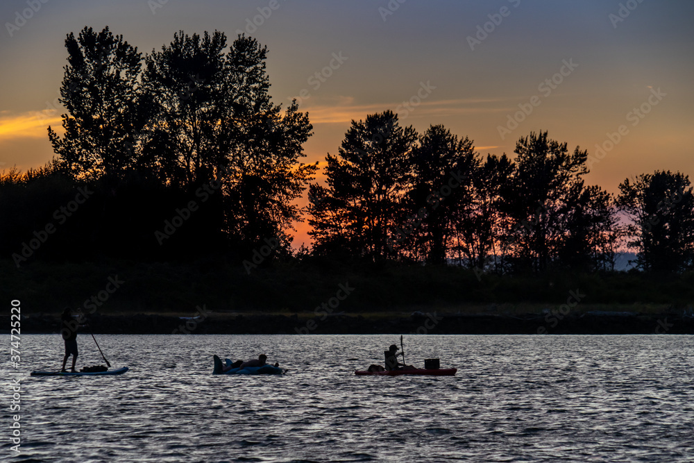Naklejka premium Sunset over Port Gardener Everett Washington