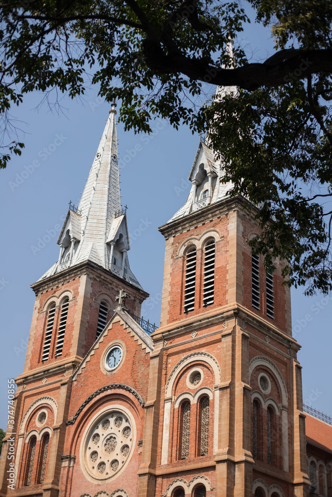 Φωτογραφία Ho Chi Minh City, Vietnam - March 2nd, 2020: Facade of the Notre-Dame Cathedral