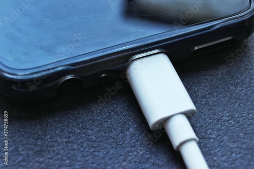Canvastavla Close-up of a USB type-c connector in a smartphone and an inserted wire
