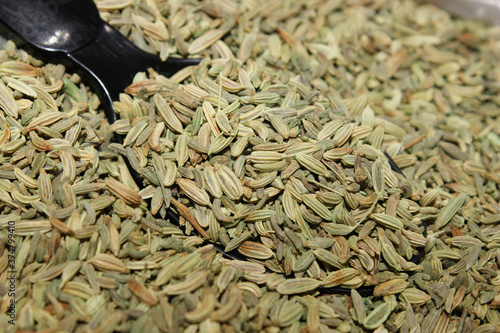 A picture of fennel seeds