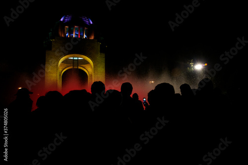 Juego de luces en Fuentes, Monunento a la Revolución photo