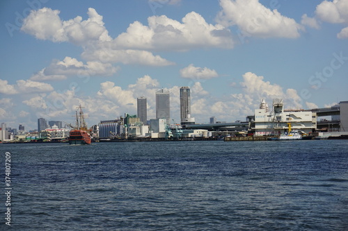 大阪港  © tamami