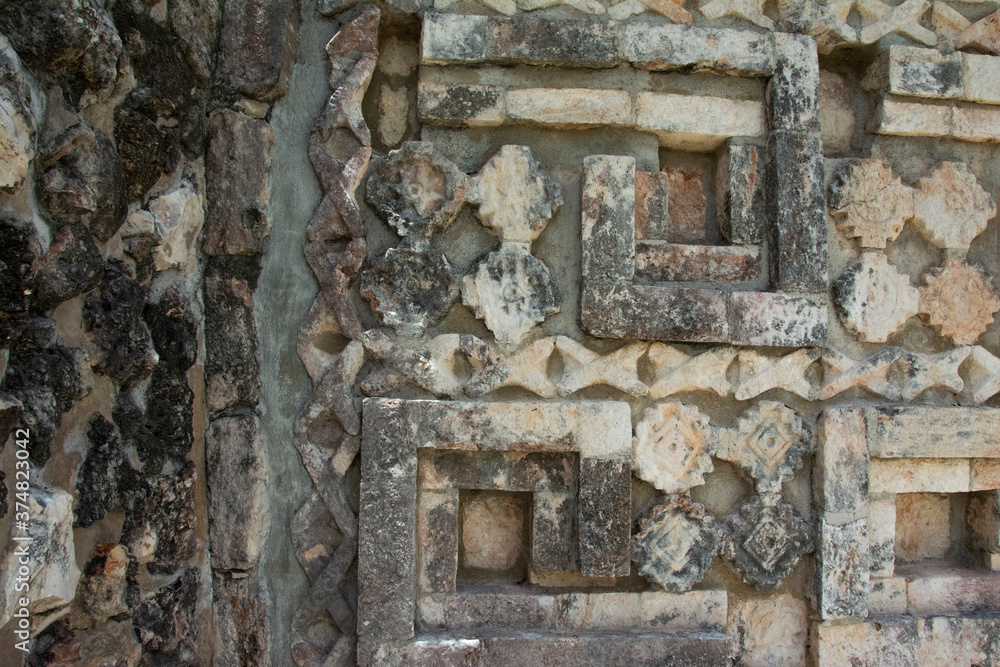 Grecas mayas en Pirámide Grecas mayas en Pirámide